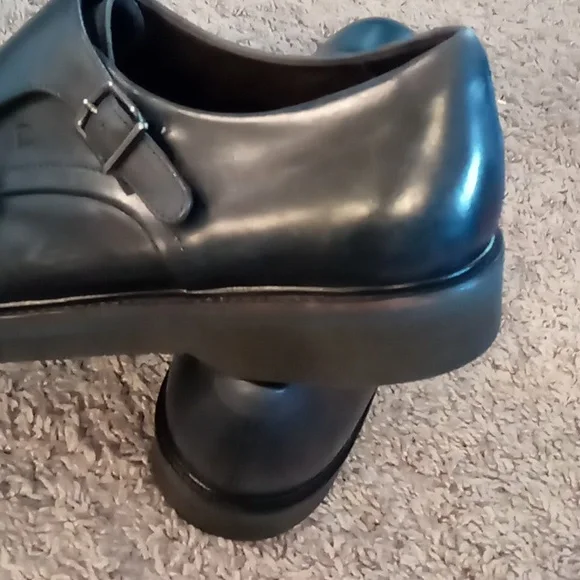 Shoes - Picture 5 of 5